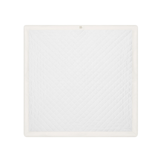QUILTED WHITE BLANKET WITH GOLD DG LOGO