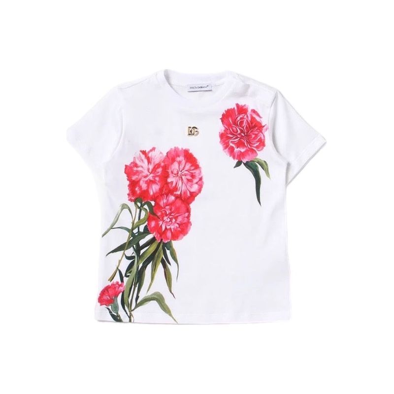 t-shirt in white in white