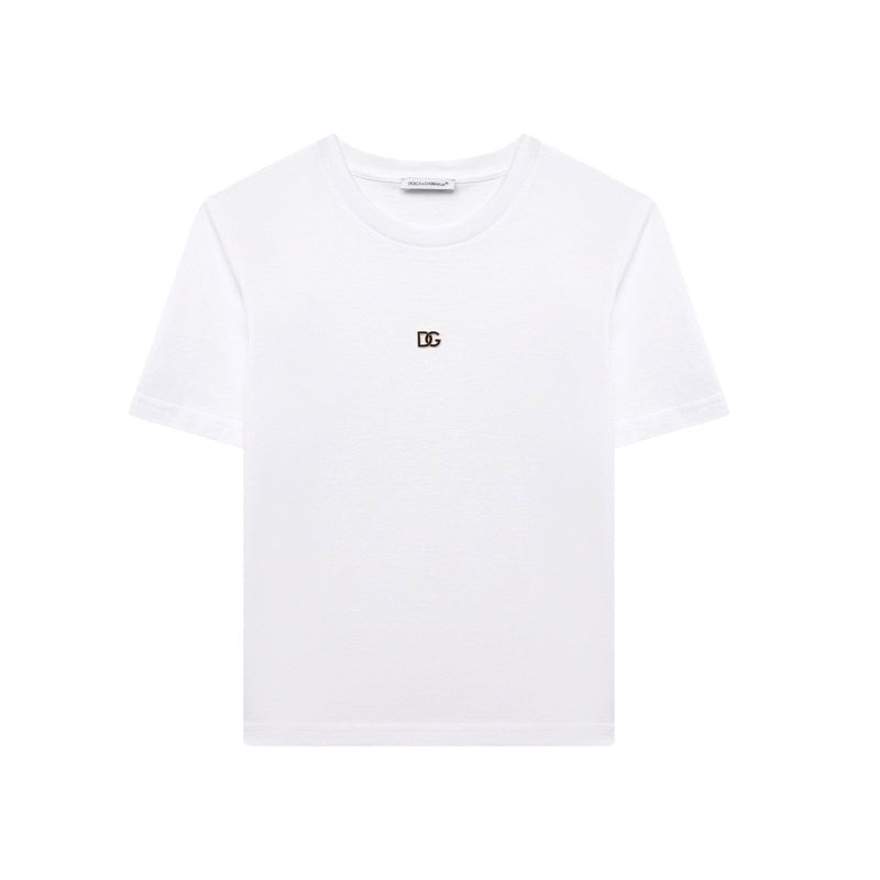 white t-shirt with logo-plaque in gold