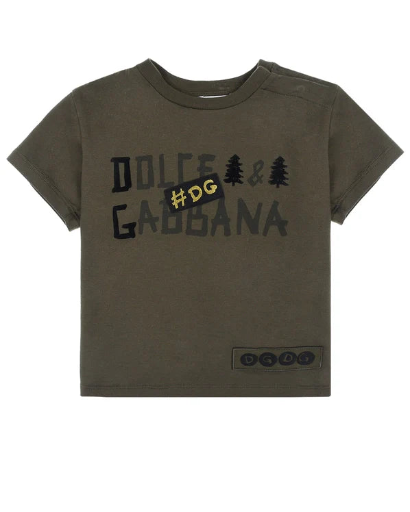 t-shirt in green in green