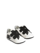 LOW-TOP SNEAKERS IN BLACK & WHITE