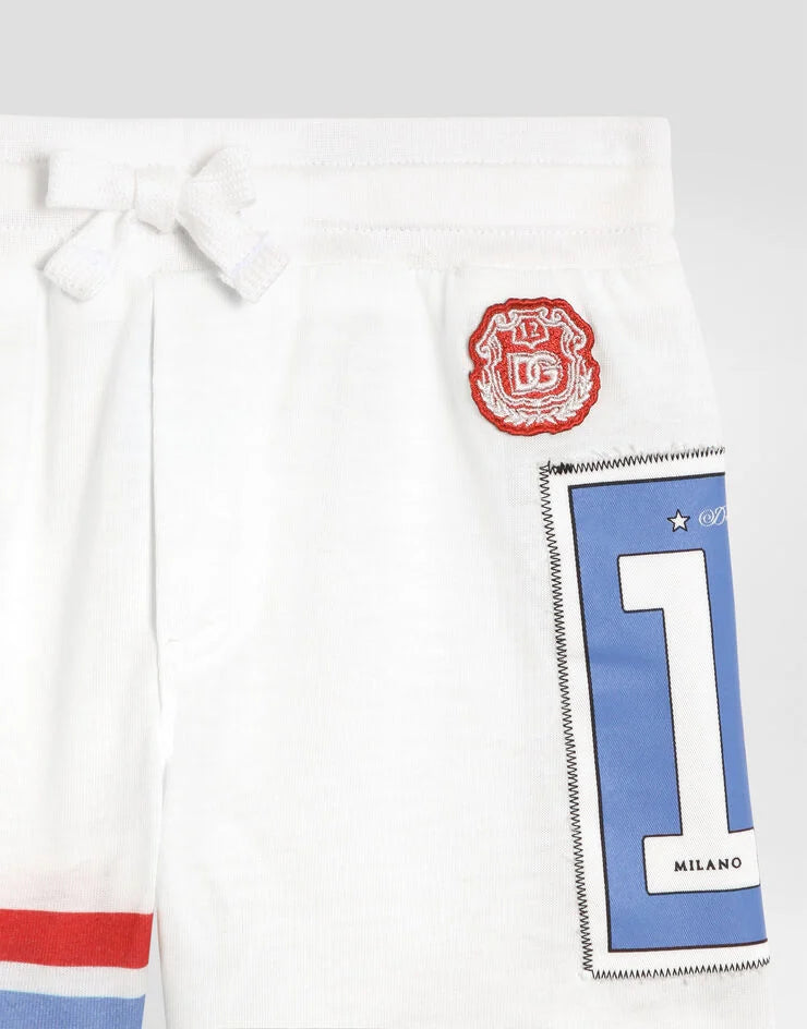 BERMUDAS IN WHITE WITH STRIPES AND PATCHES