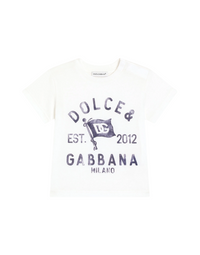 white t-shirt