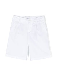 BERMUDAS IN WHITE