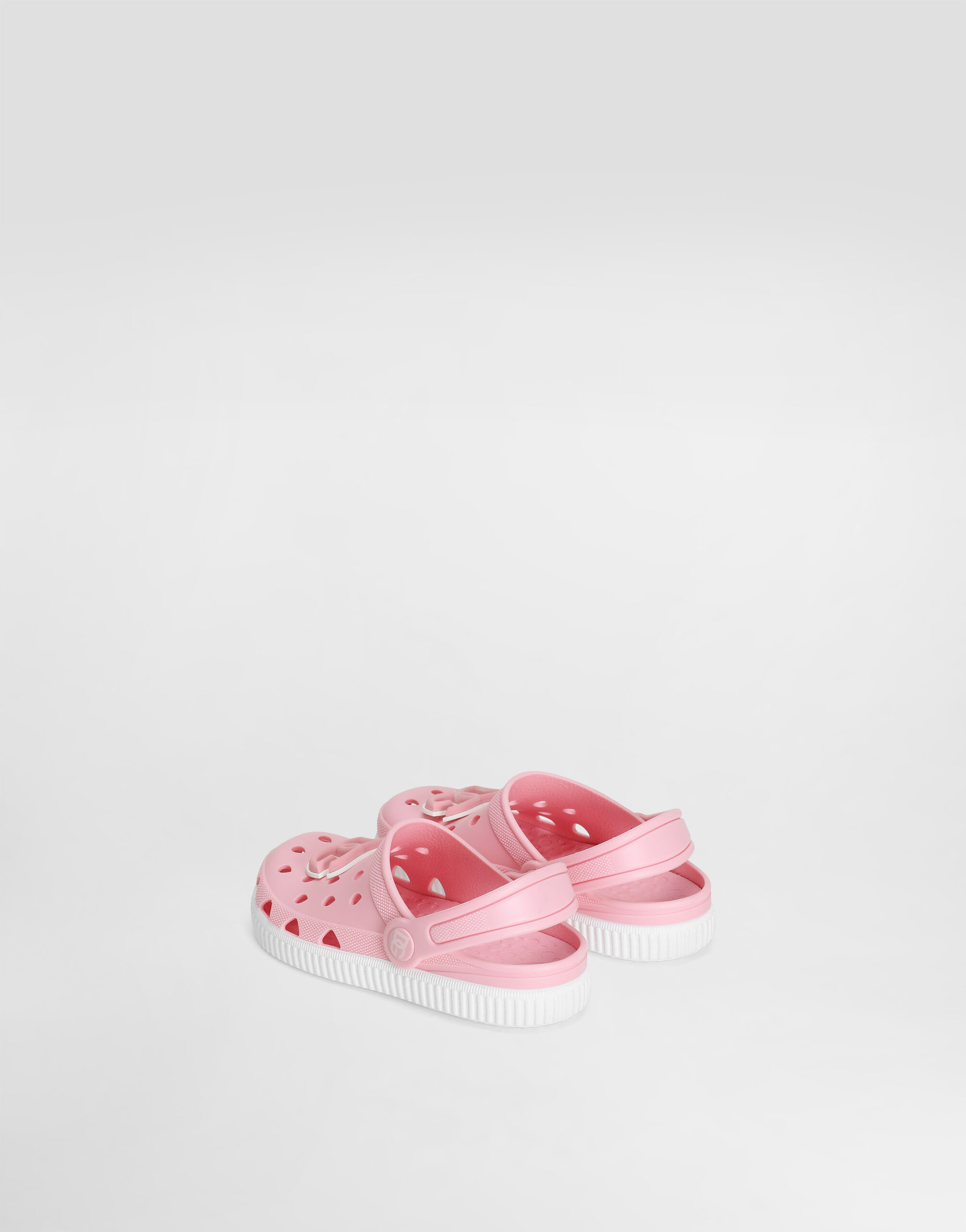 BEACHWEAR IN PINK
