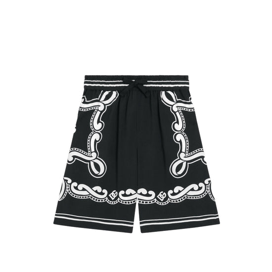 BERMUDAS IN BLACK