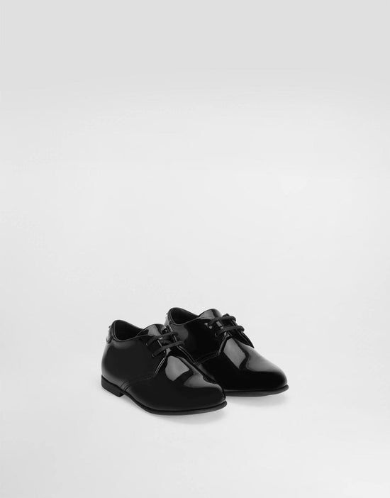 LACE-UPS IN BLACK