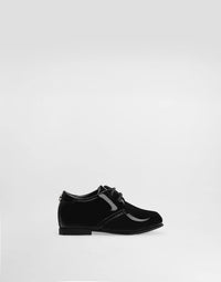 LACE-UPS IN BLACK
