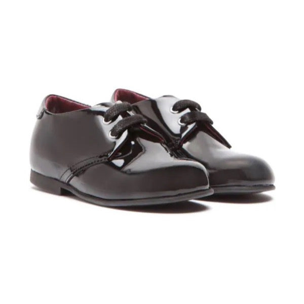 lace-up derby shoes