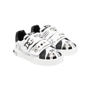 low-top sneakers in black