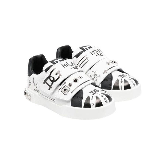 LOW-TOP SNEAKERS IN BLACK