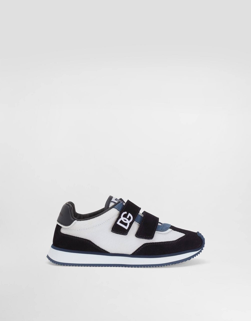 LOW-TOP SNEAKERS IN BLACK