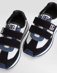 LOW-TOP SNEAKERS IN BLACK