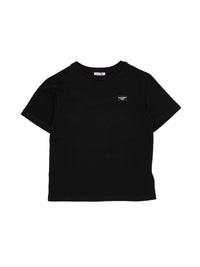 black t-shirt