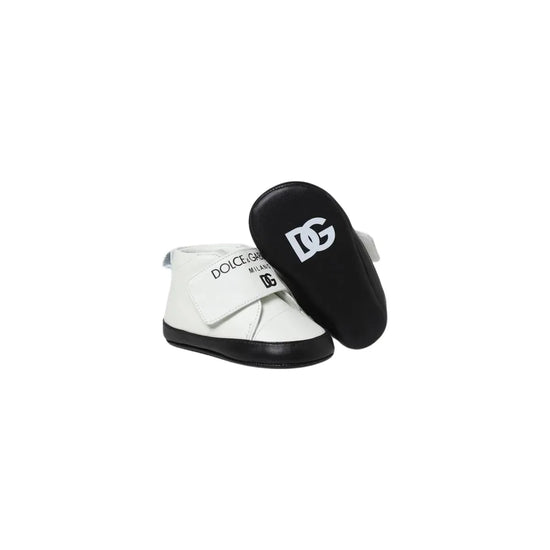 WHITE AND BLACK CLASSIC PRE-WALKERS