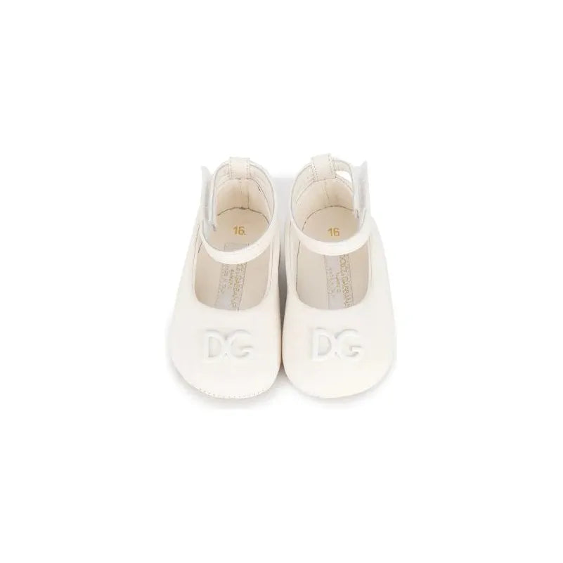 white pre-walker ballerinas in white